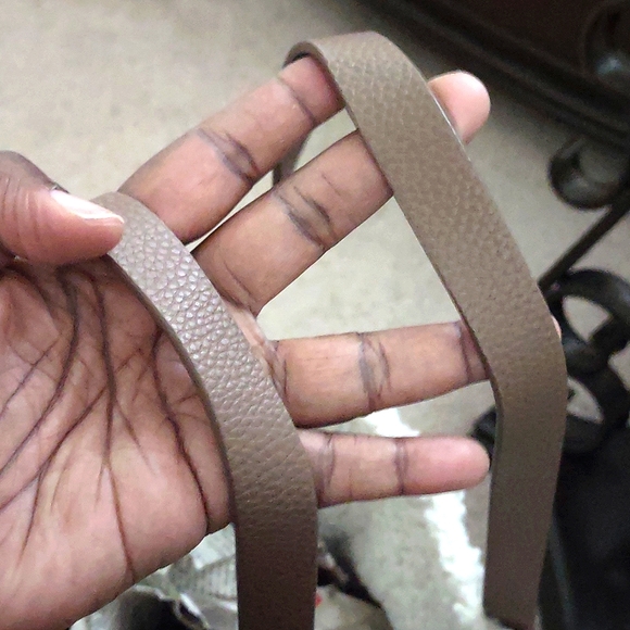 ASPEN Reversible Leather & Shearling Carryall Tote & Wallet - Picture 5 of 17